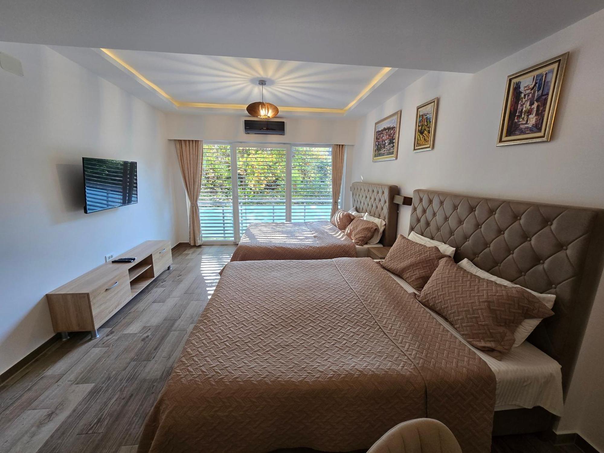 White Blue Ohrid - Luxury Apt, City Center, Private Parking, Balcony, Near Ohrid Lake Dış mekan fotoğraf